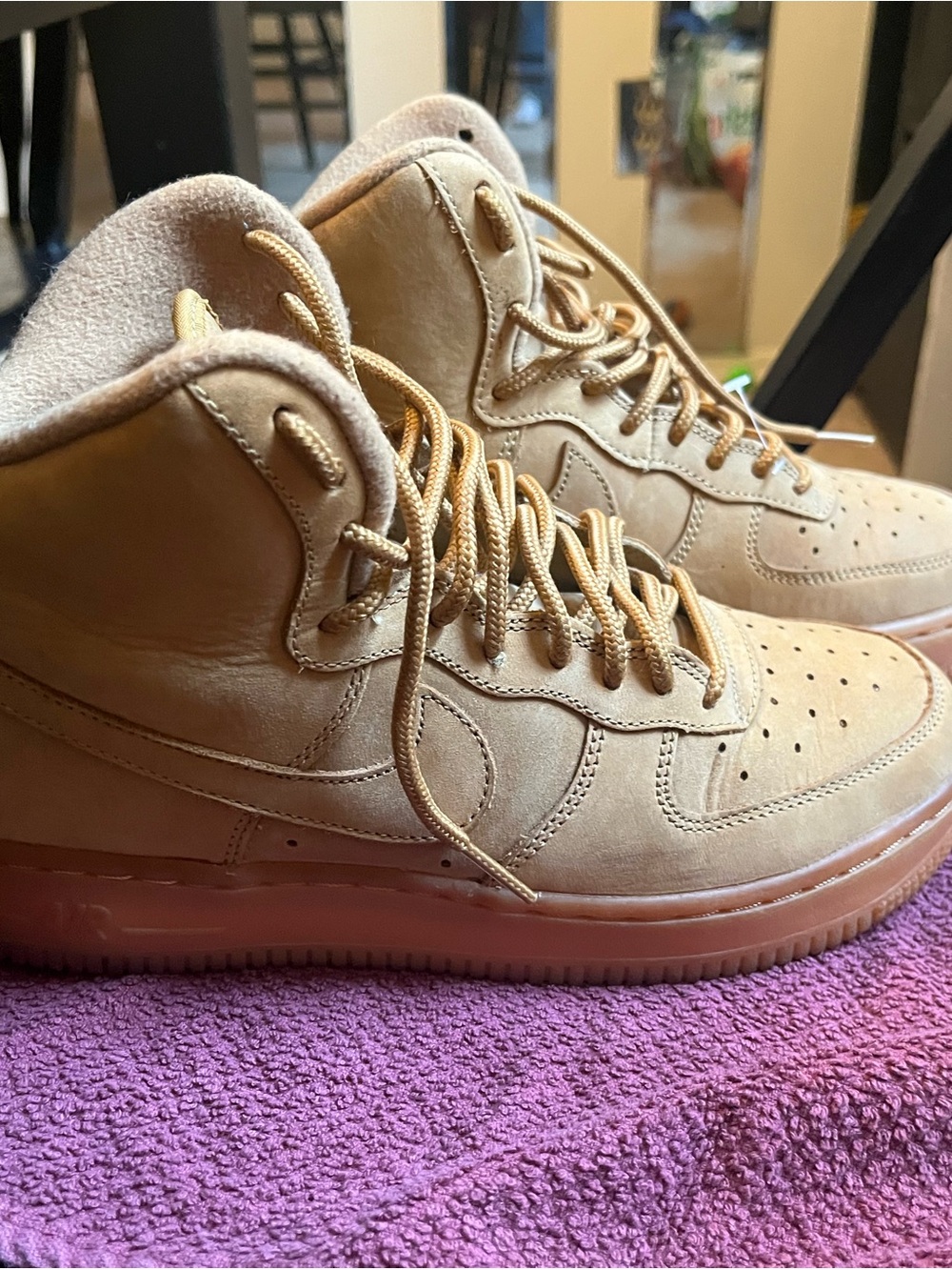 Nike Men’s Wheat/Tan High-Top Sneakers